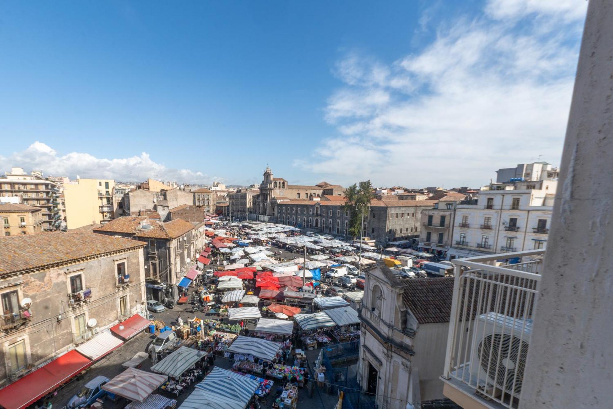 B&B I Miti Dell Etna Catania Centro Vicino Il Duomo מראה חיצוני תמונה